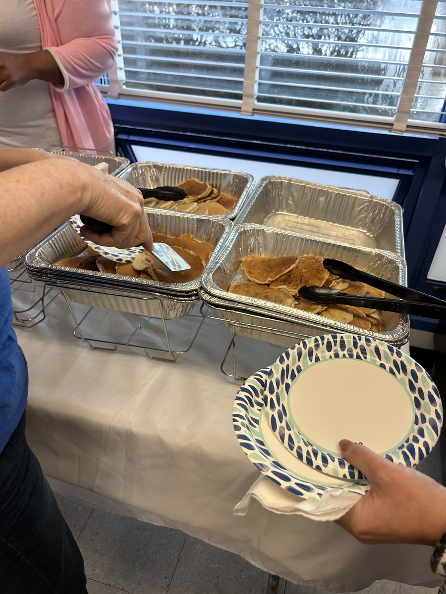 Busy Friday for our building! Parent workshop, Students of the Month, and a celebration for international 🥞 day for staff!