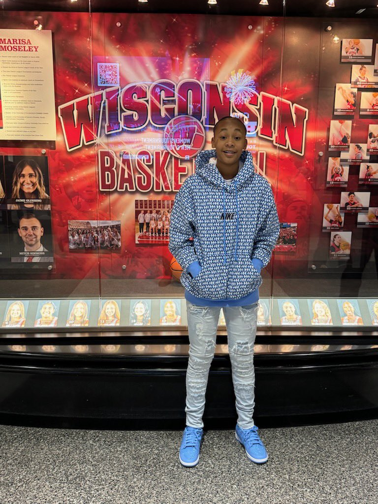 Milwaukee, WI product in the 2028 class Londyn Hollins at the Wisconsin vs Rutgers game. Thanks to @BadgerWBB for recruiting the Midwest Elite Nike Girls EYBL program. Special things ahead on multiple fronts.