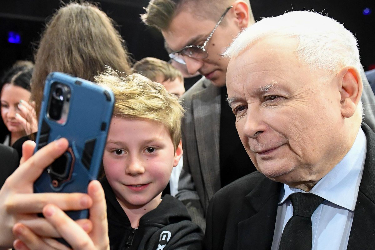 Prawo i Sprawiedliwość tweet media