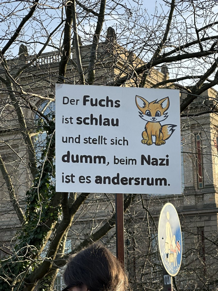 asereteinalem's tweet photo. Heute bei der Demo in #Düsseldorf.
Alles echt, keine KI, alles mit eigenen Augen gesehen. Es war grandios! 💪🏻🤩
#DemokratieVerteidigen #WirSindDieBrandmauer
#wirsindmehr #d2701 https://t.co/DkH2o9wRd5
