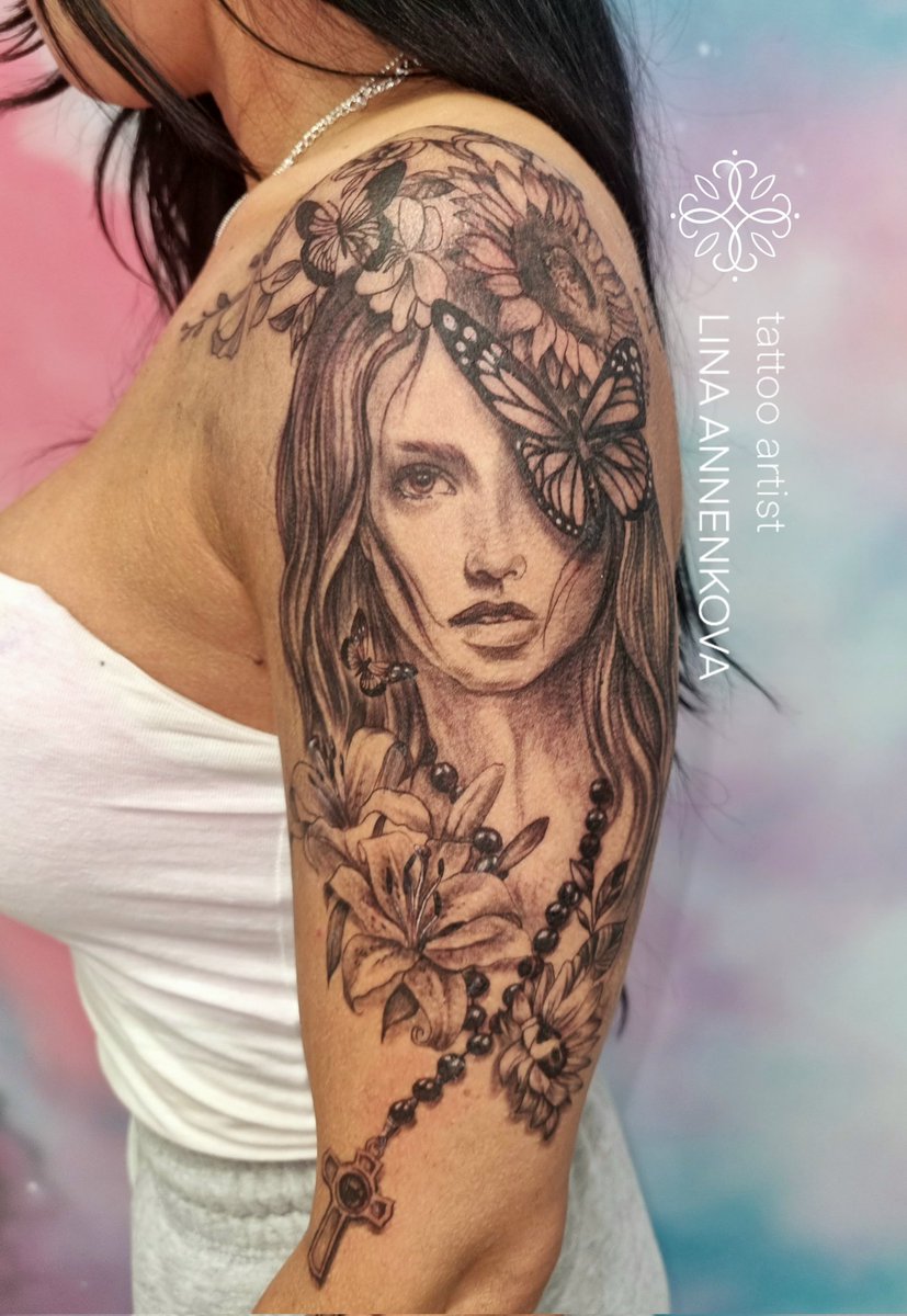 Lina Anenkova, a European body art winner, offers free personalized sketches, consultations, and revamps old designs. Experience top-notch quality as I refine beauty effectively over a decade. #vancouvertattoo #tattooshow #vancouvertattooshop #east_hastings_tattoo #art