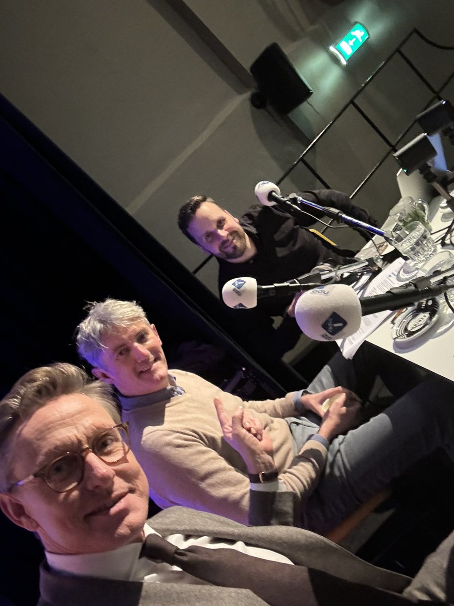 Nu bij #DeOngelooflijkePodcast @NPORadio1 met @StefanPaas en @David_Boogerd over geloof en geopolitiek … ofwel de orde van de schepping! In @oudaenutrecht. Na het @oogopmorgen of gewoon in de podcast!