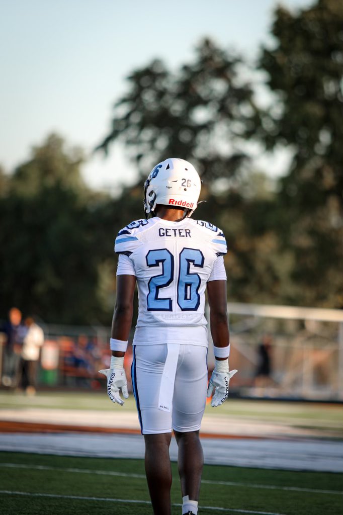 Sophomore Season Highlights!!
<a href="/T_Money4699/">Mickey Thompson</a> <a href="/mikegete20/">gete20(Coach Gete)</a> <a href="/PrepRedzoneVA/">Prep Redzone Virginia</a> <a href="/VaPrepsRivals/">Virginia Preps</a> 

Stats:
37 total tackles 
3 interceptions 
10 pbu’s
1 sack
Fumble Recovery TD

hudl.com/v/2MRhWh