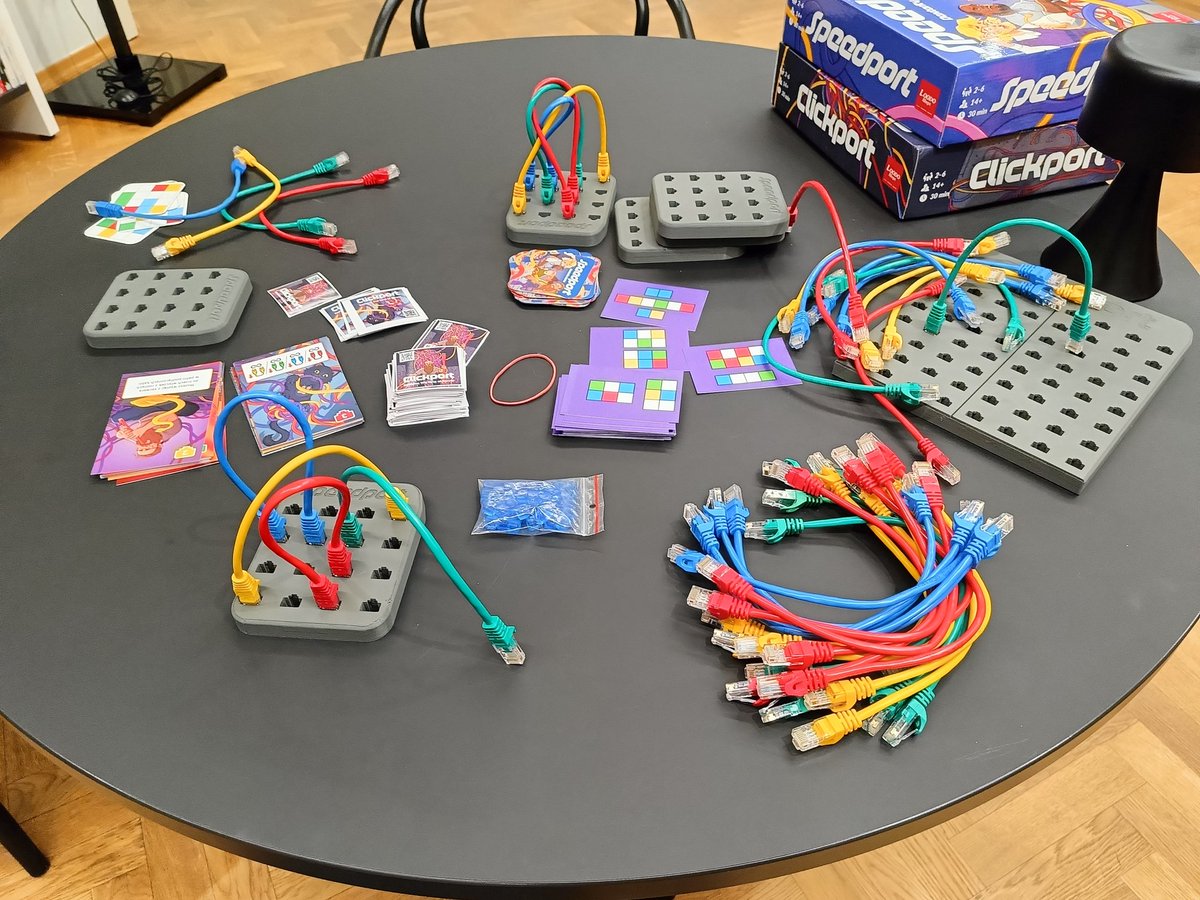 vxd555's tweet photo. Today we played at the #MeMo #library
#boardgame #boardgames #tabletopgame #network #games #famillygames #internet #nerd #geek #fun #brettspiel #familienspiel #bgg #boardgamegeek #boardgamelife #screenshotsaturday #clickport #speedport https://t.co/S0zf7WsYad