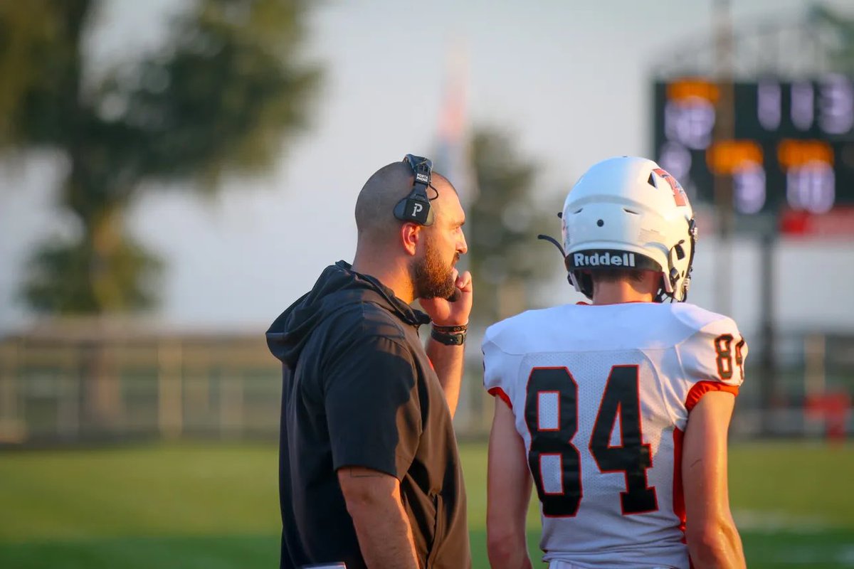 Congrats to former Viking @BrockHinkel for being named Iowa High School 1A Head Coach of the year! #3D