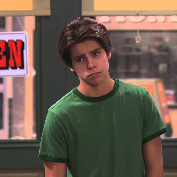 PopBase's tweet photo. Jake T. Austin confirms he’s returning for the ‘Wizards of Waverly Place’ sequel series. https://t.co/nMrYL71oqC