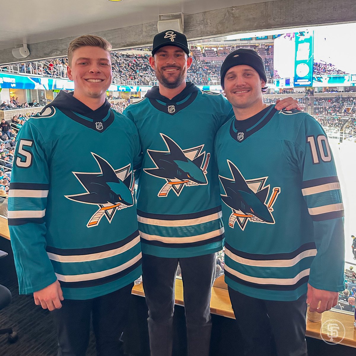 Showing support for the team in teal 🦈 #BayAreaUnite