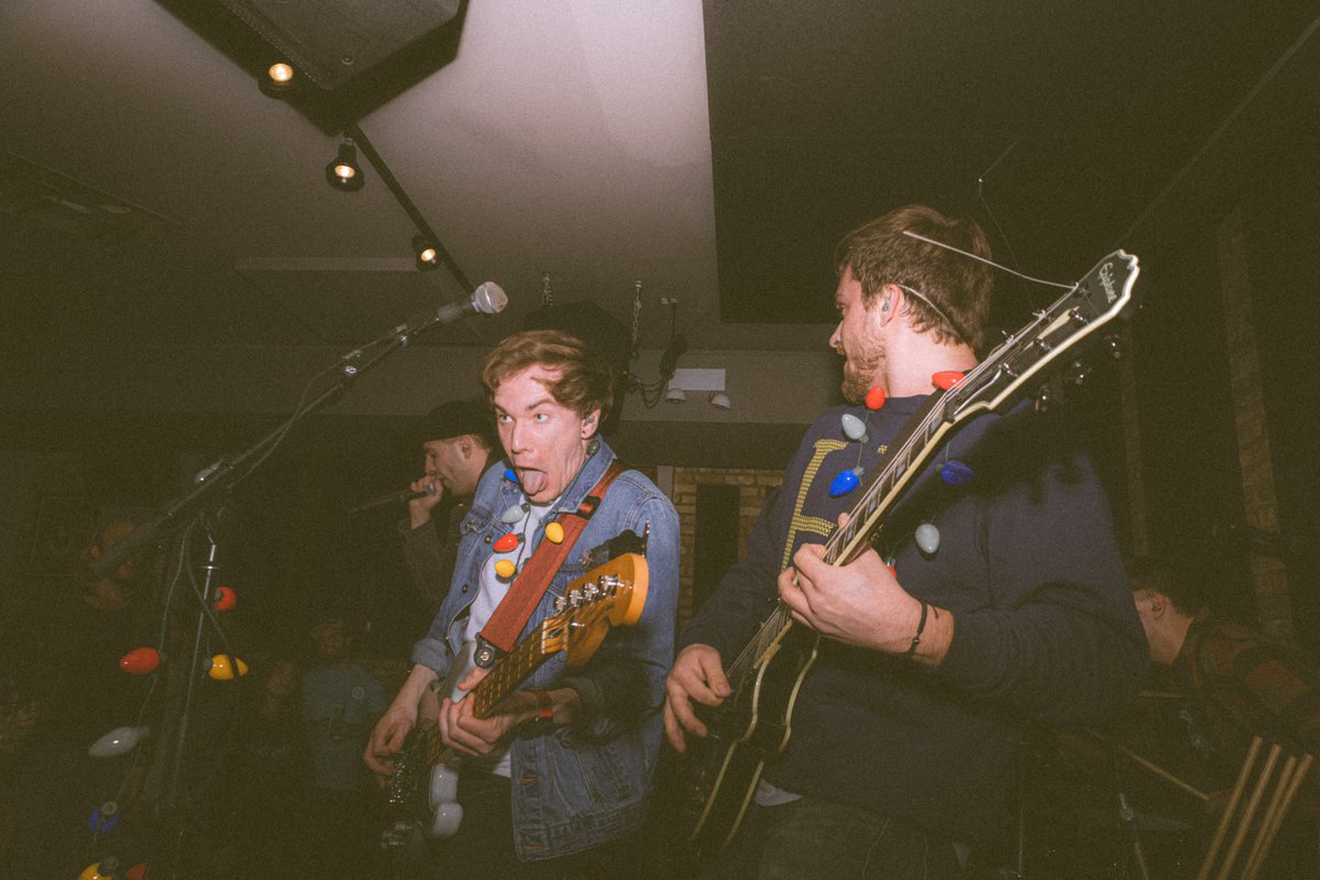 ryanhpics's tweet photo. A classic from @wolfrdband https://t.co/4o03496SGU