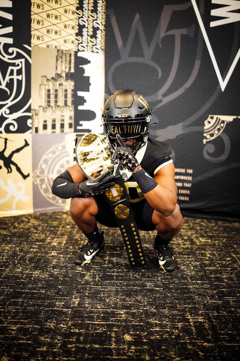 Had an Amazing Junior Day at Wake Forest!!🎩 <a href="/CoachClawson/">Dave Clawson</a> <a href="/johnlhunter1/">john l. hunter</a> <a href="/CoachAC3/">Ari Confesor</a> <a href="/WakeFB/">Wake Forest Football</a> <a href="/DAWGHZERECRUITS/">Dawg House Recruiting</a> <a href="/TbredRecruits/">South Aiken Football Recruits</a> @RivalsWardlaw <a href="/MohrRecruiting/">Brian Mohr</a> <a href="/iguerin/">Ian Guerin</a> <a href="/TheUCReport/">Billy Tucker</a> @On3Recruits