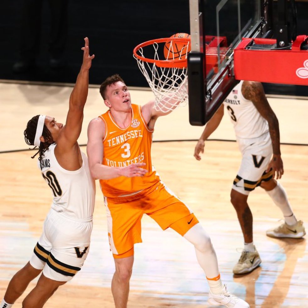 Dalton Knecht is the best player to ever come out of the CBB portal.