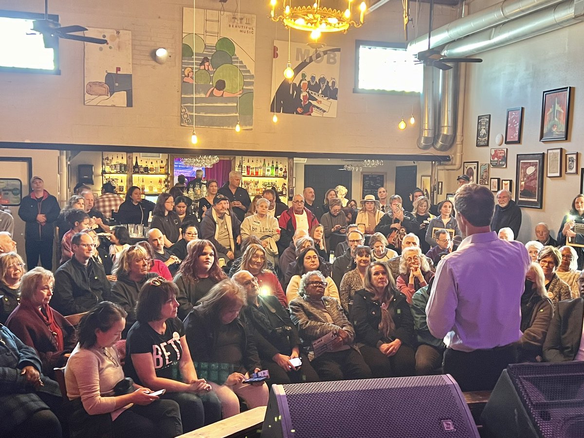 Beto O'Rourke tweet media