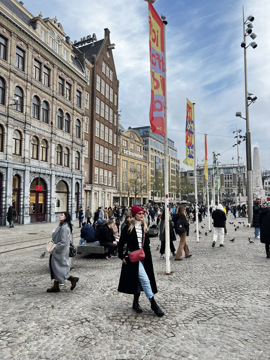 “I left my heart in Amsterdam.” ♥️🇳🇱

 #amsterdam #amsterdam🇳🇱 #amsterdamcity #amaterdamlife #turista #lifestyle #blogger #ootd #architecture #amstersamlovers