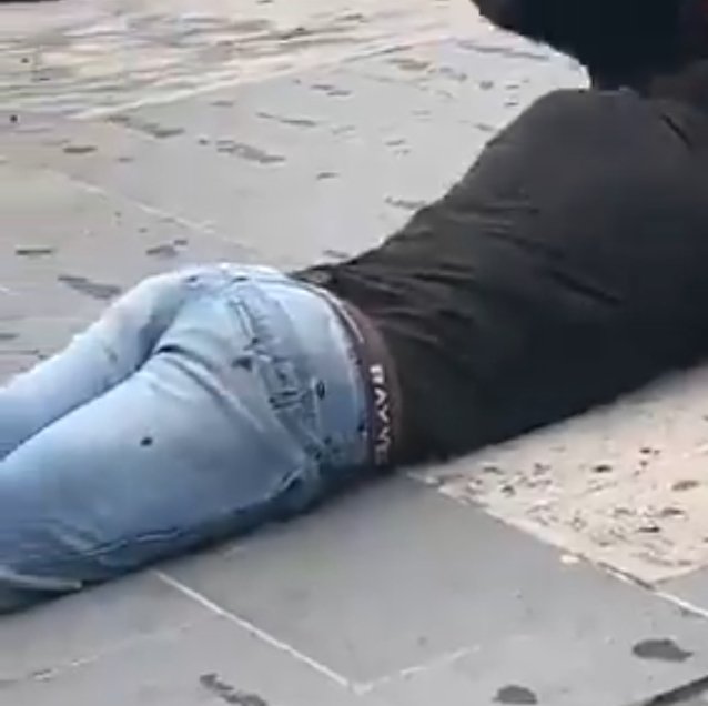 DiosasRedes's tweet photo. @domasladrones Alguien tiene el Twitter de ese cabron quisiera darle unas buenas nalgadas 🤣😍 https://t.co/Rhj5RMEPyK