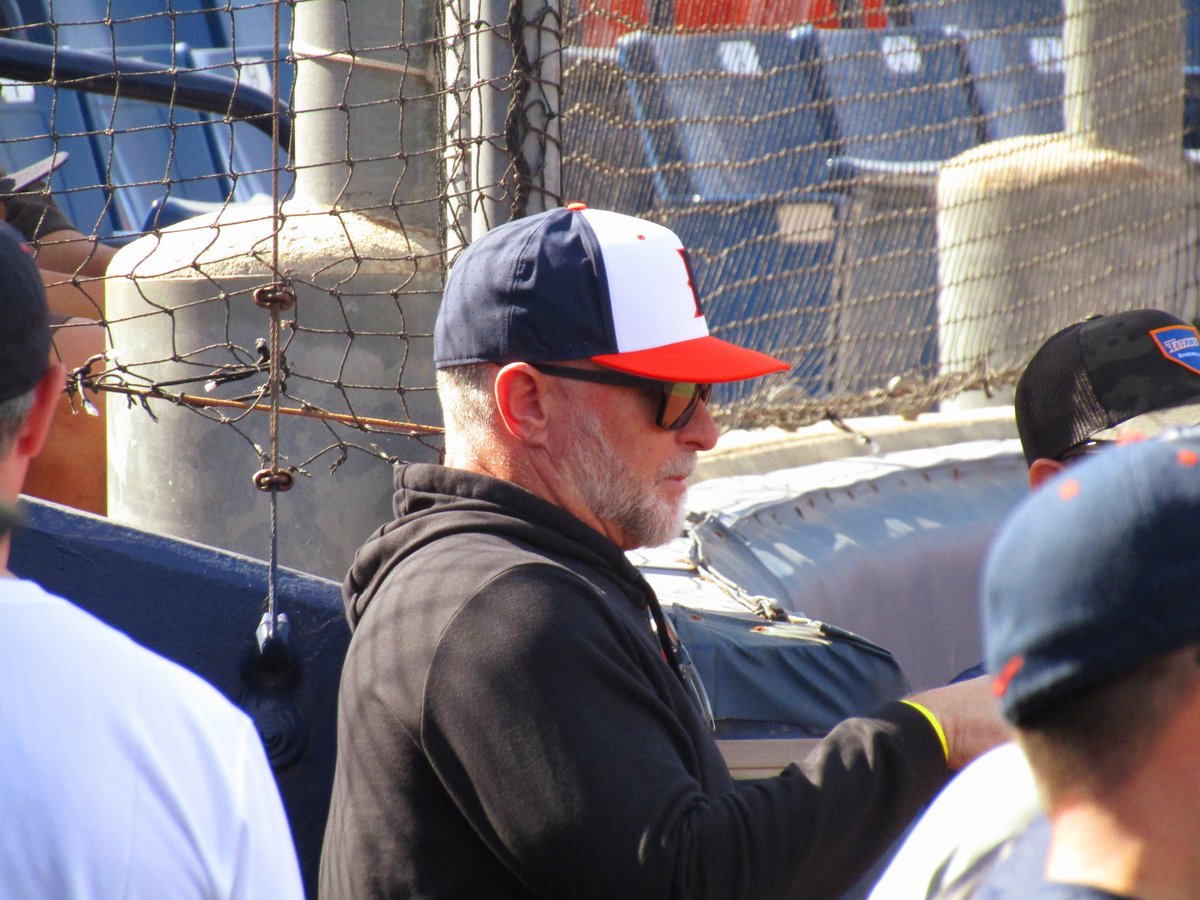 davidhcrocker's tweet photo. #Titans legend and former @Angels manager #PhilNevin also came out to Goodwin Field for today's annual #CalStateFullerton alumni game. #TusksUp https://t.co/A2TFHZtLpl
