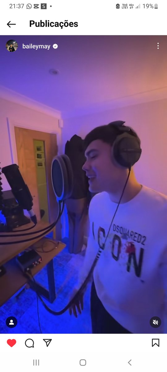 LovesBayMay1's tweet photo. New video of Bailey singing!!! https://t.co/mGeuRbSIPk