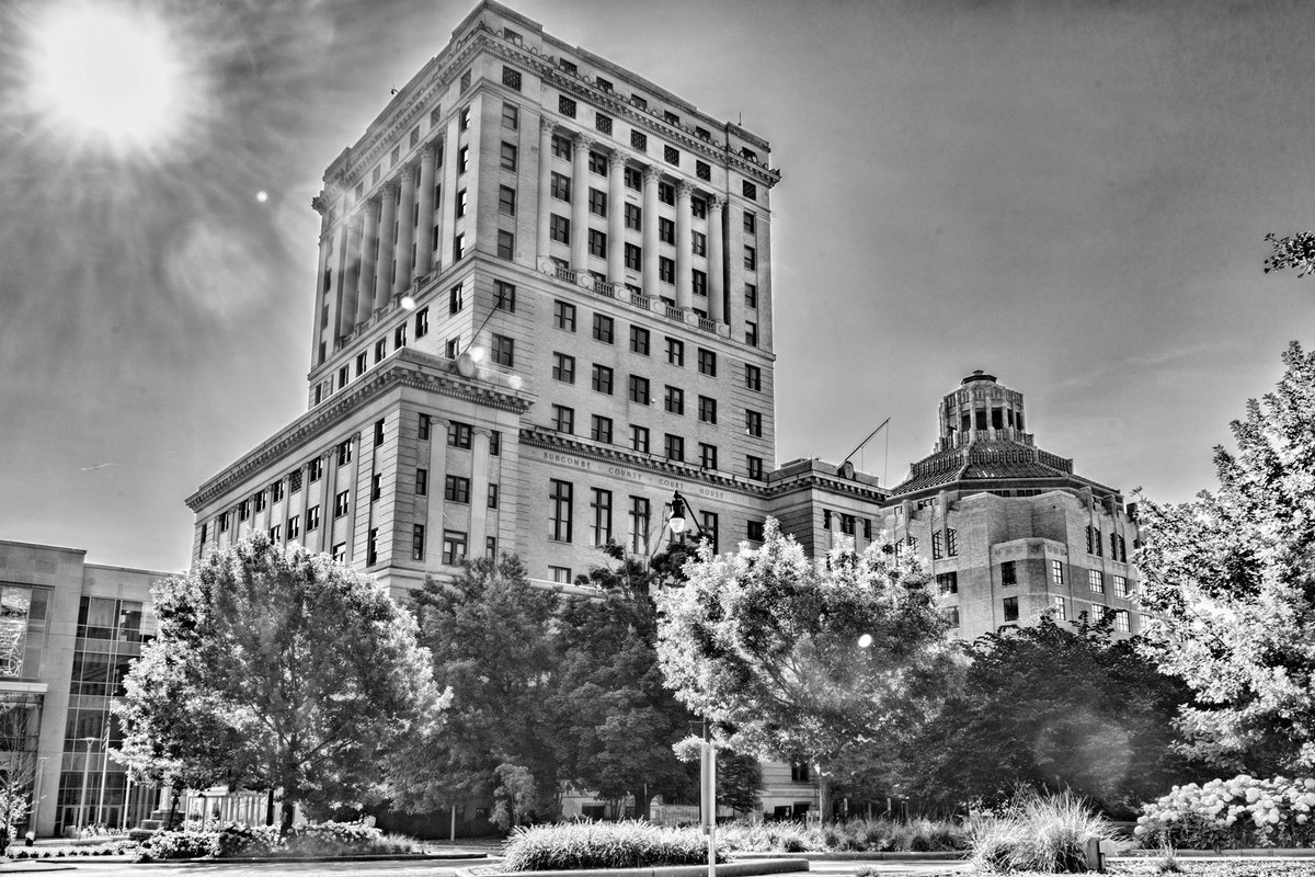 Thank you to the buyer in North Carolina for purchasing a print of Buncombe County Courthouse Asheville NC @Etsy buff.ly/48JQU1o #AYearForArt #TravelPhotography #ArtGifts #AshevillePrints #BlackAndWhitePhotography