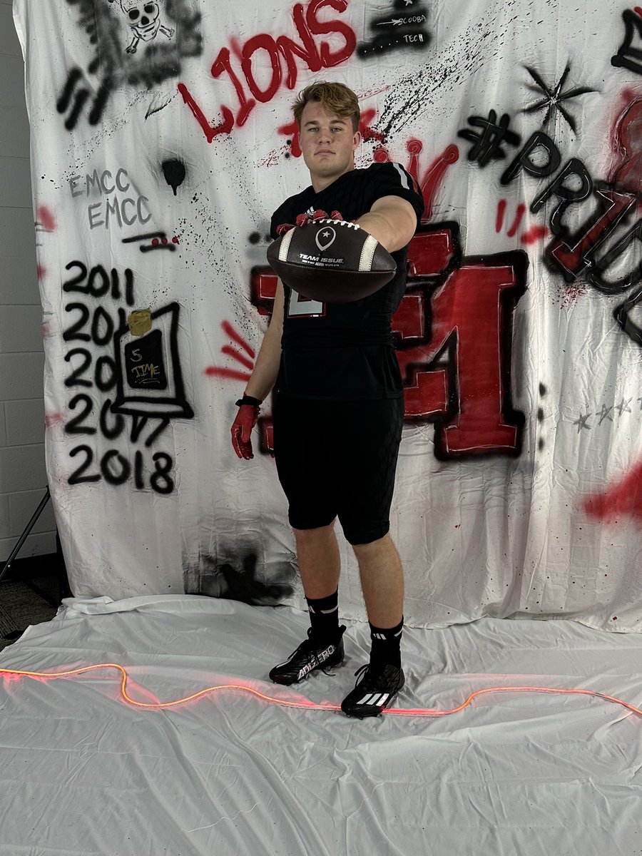 Loved my visit to <a href="/EMCC_FB/">EMCC Football</a> and thrilled to have a scholarship offer to continue my playing career‼️