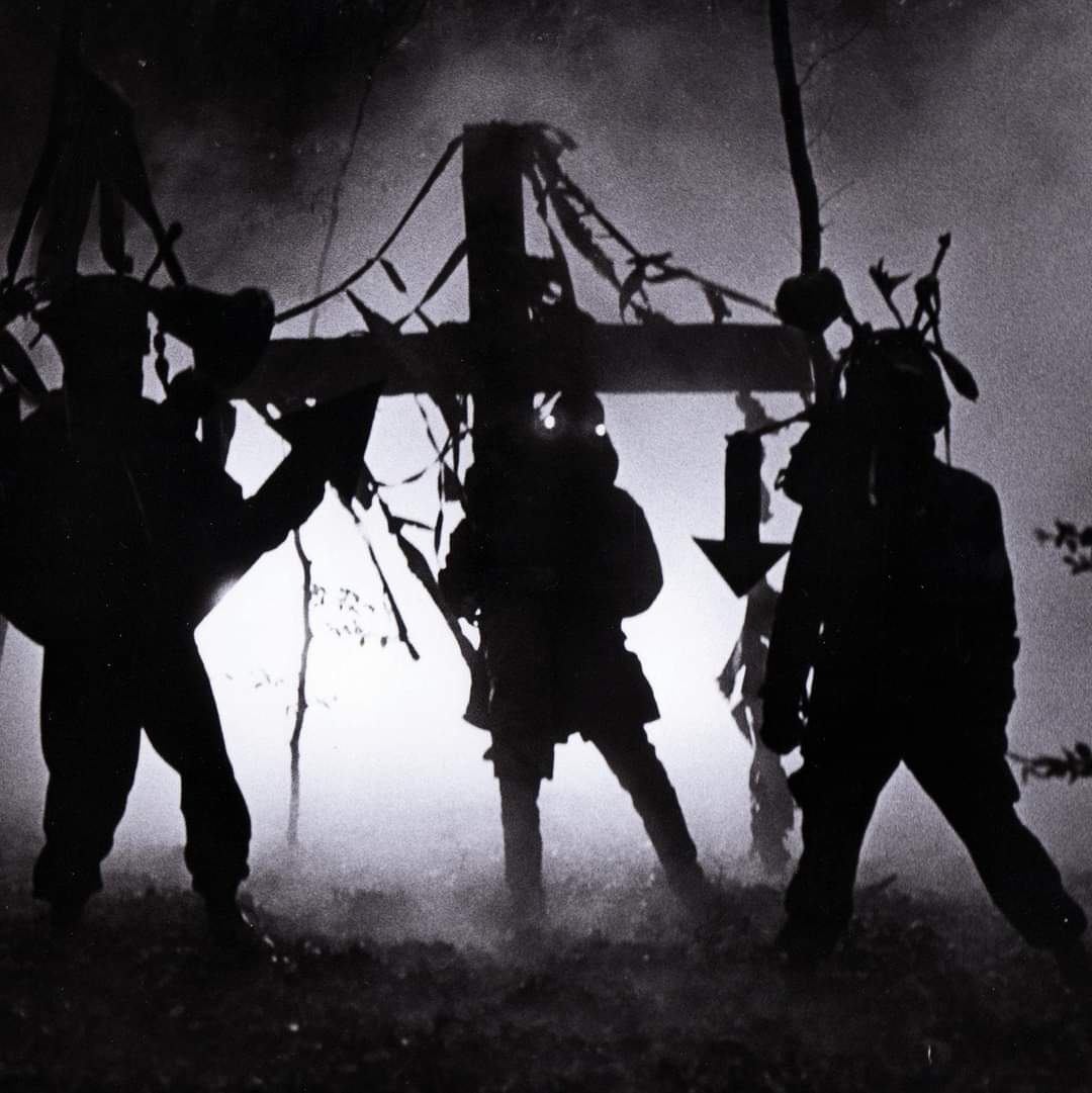 Covenant'ın 1993 - 1994 promo çekimlerinden bir kare. 9 Mart'ta Dorock XL Venue'de bu karanlıkta bir gece yaşanacak. #darkwave

📸 Niklas Montelius