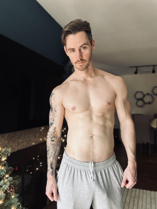 You think I can post this on IG? 🤔 https://t.co/INs8OXTjVP