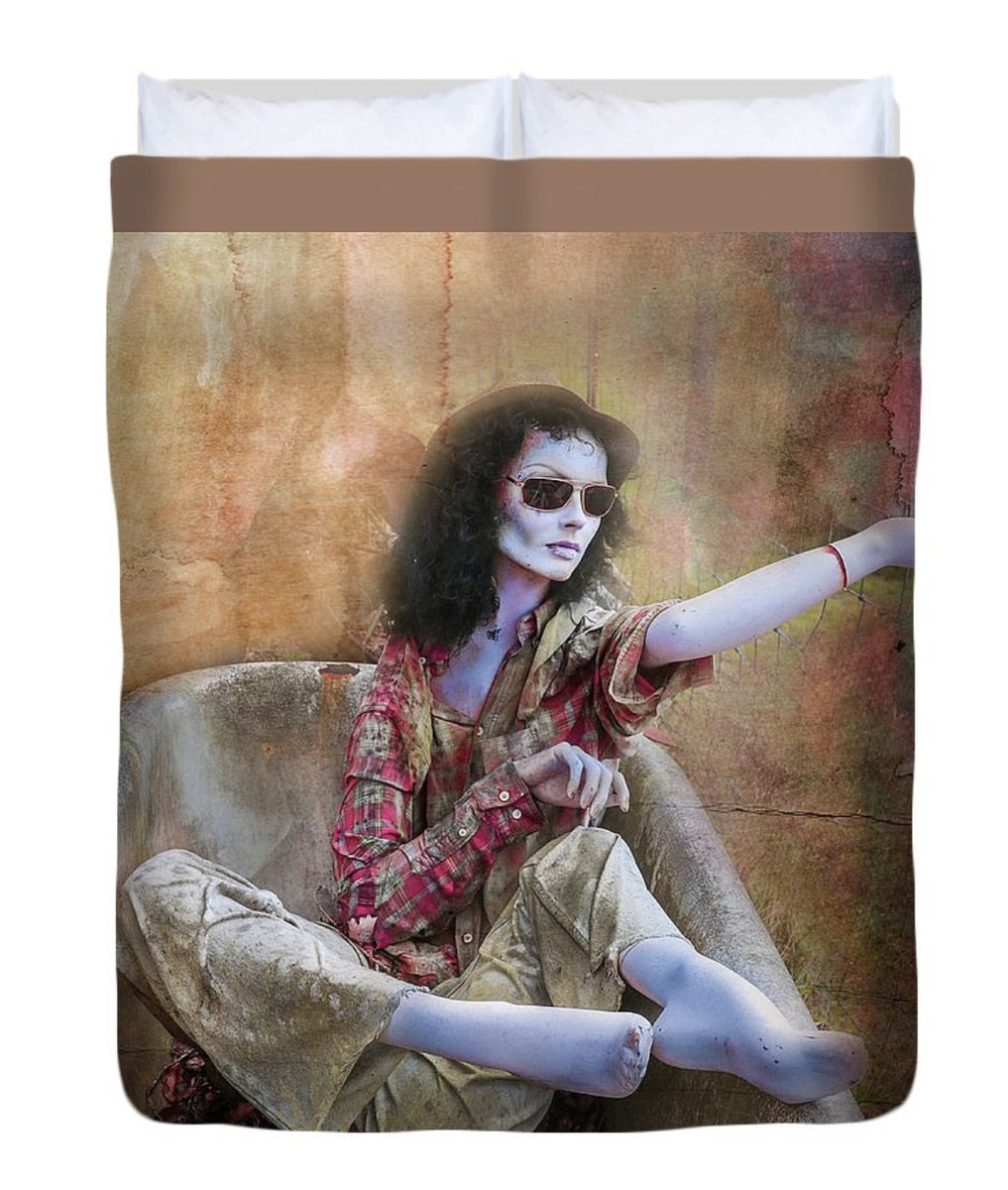 lubelle62's tweet photo. For all the zombie fans, now you can have your very own on your bed!
#zombie #walker #creepy #bedcover #woman #death #colorful #bathtube https://t.co/XmwXu5tfbk
