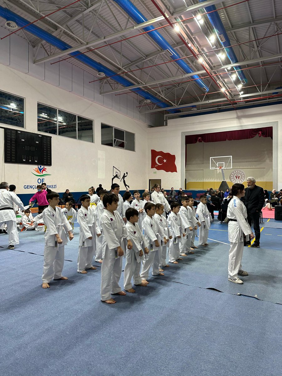 KarateOf's tweet photo. Kuşak sınavı mız Of Karate Of Gençlik Merkezi https://t.co/QJjKPaviuQ