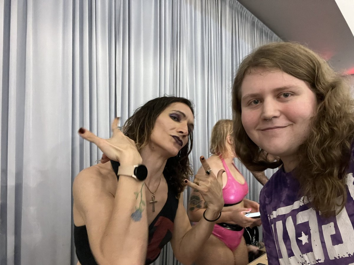 Allie tweet media