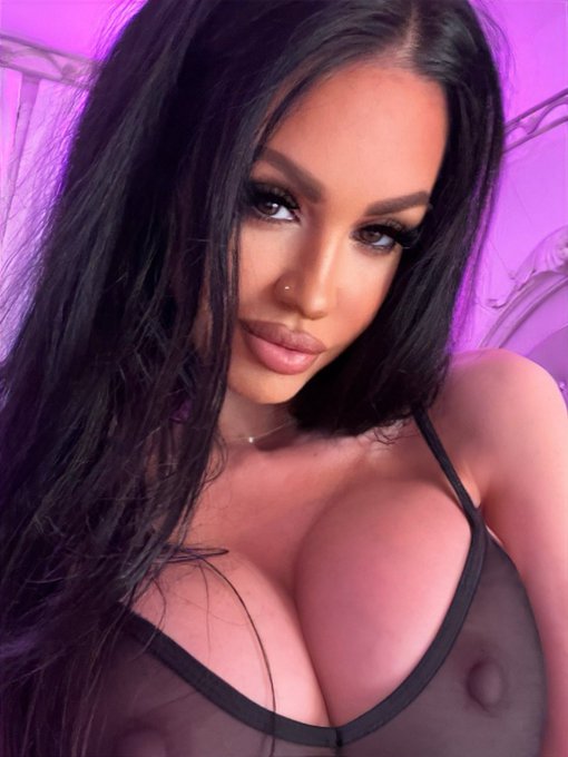 Voting ends today guys!!!!   Milf Vote  https://t.co/Qt3i8X9j2V  Solo Creator Vote https://t.co/70wf93VTmQ<a href="/tag/jessejane"class="tags"><span>#jessejane</span></a>