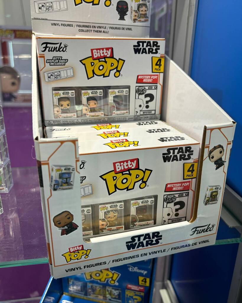 FanthaTracks's tweet image. From Insta: instagr.am/p/C2nd1RJqAjb/
Next wave #bittypop #themandalorian series !! Shown @toyfairuk on the @funko_europe 

‘Micro versions of @leilanishiu @bigeswallz @missmistyrosas @therealkateesackhoff and more !! #funkobittypop #funkopop
