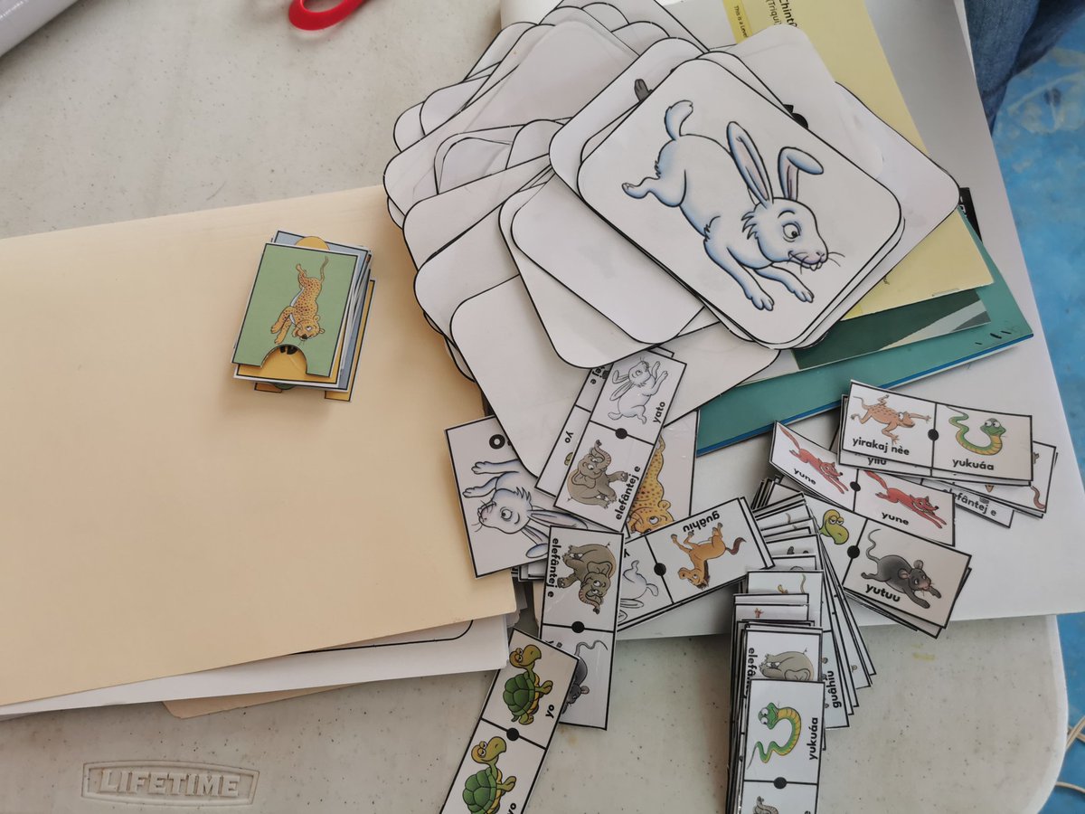 triqui_trs's tweet photo. A partir de libros @storyweaver hemos creado materiales didácticos para alfabetizar en lengua triqui, contamos con materiales de inicio, desarrollo y evaluación, bajo la metodología constructivista/ conversacional, esto nos facilita trabajar por proyectos. https://t.co/dlEGrcCw7d