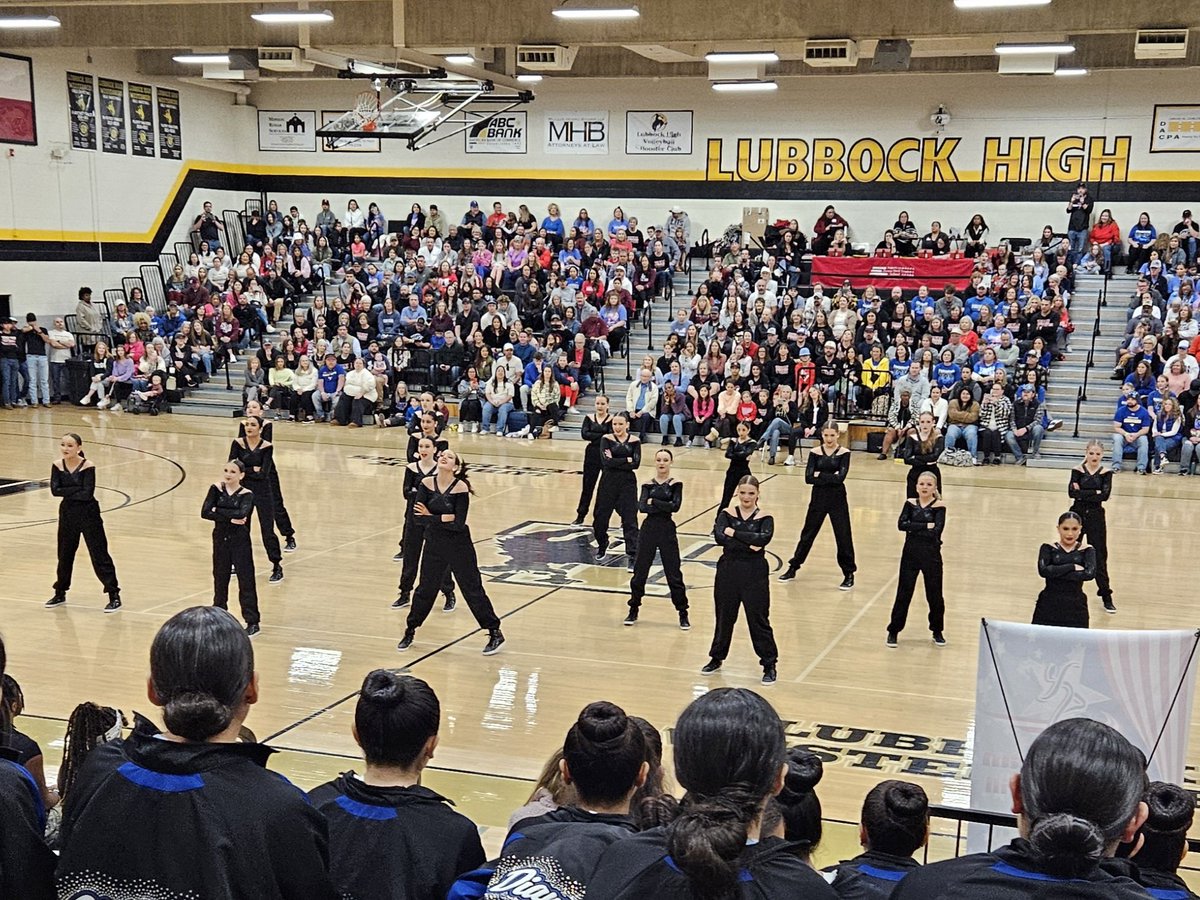 LubbockHSSports's tweet photo. More Westerners in action, dance competition underway today too! 💛🖤🤠 #GoldDustPomSquad #R4TB https://t.co/KnPm6vi4pa
