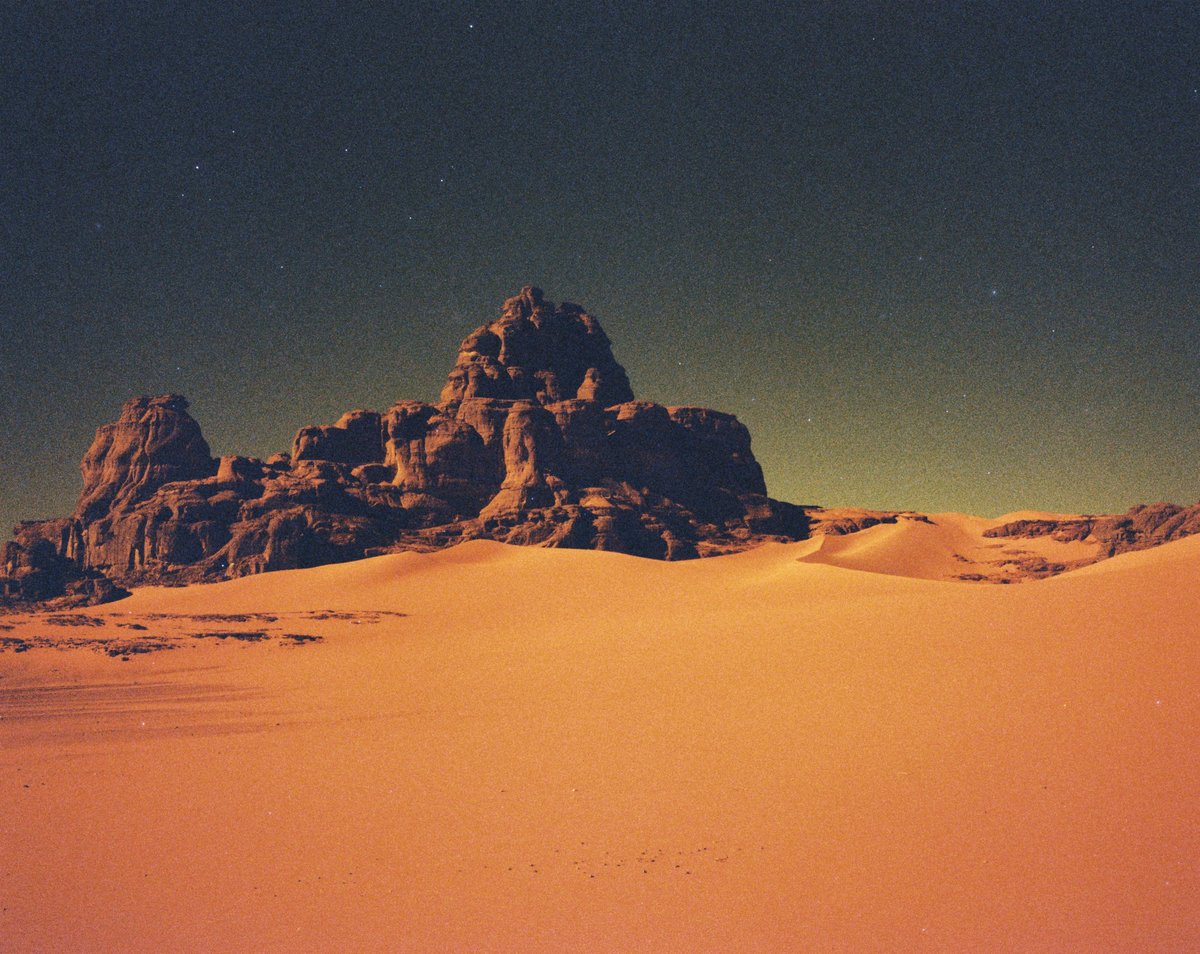 My world 👽
Analog film
Algerian Sahara 🇩🇿
Dune vibes 🤌
- - -
#RobertMauriceDebois #nft #nftphotography #analogfilm #Leica #landscapephotography #NFTCommunity #dune