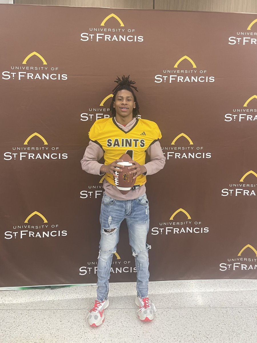 mdilosa10's tweet photo. After a great campus visit, I thank God and the Saint Francis coaches for another opportunity to play on the NAIA level @CoachFitz_FB . I had a great time there! https://t.co/daiBxXwd1R