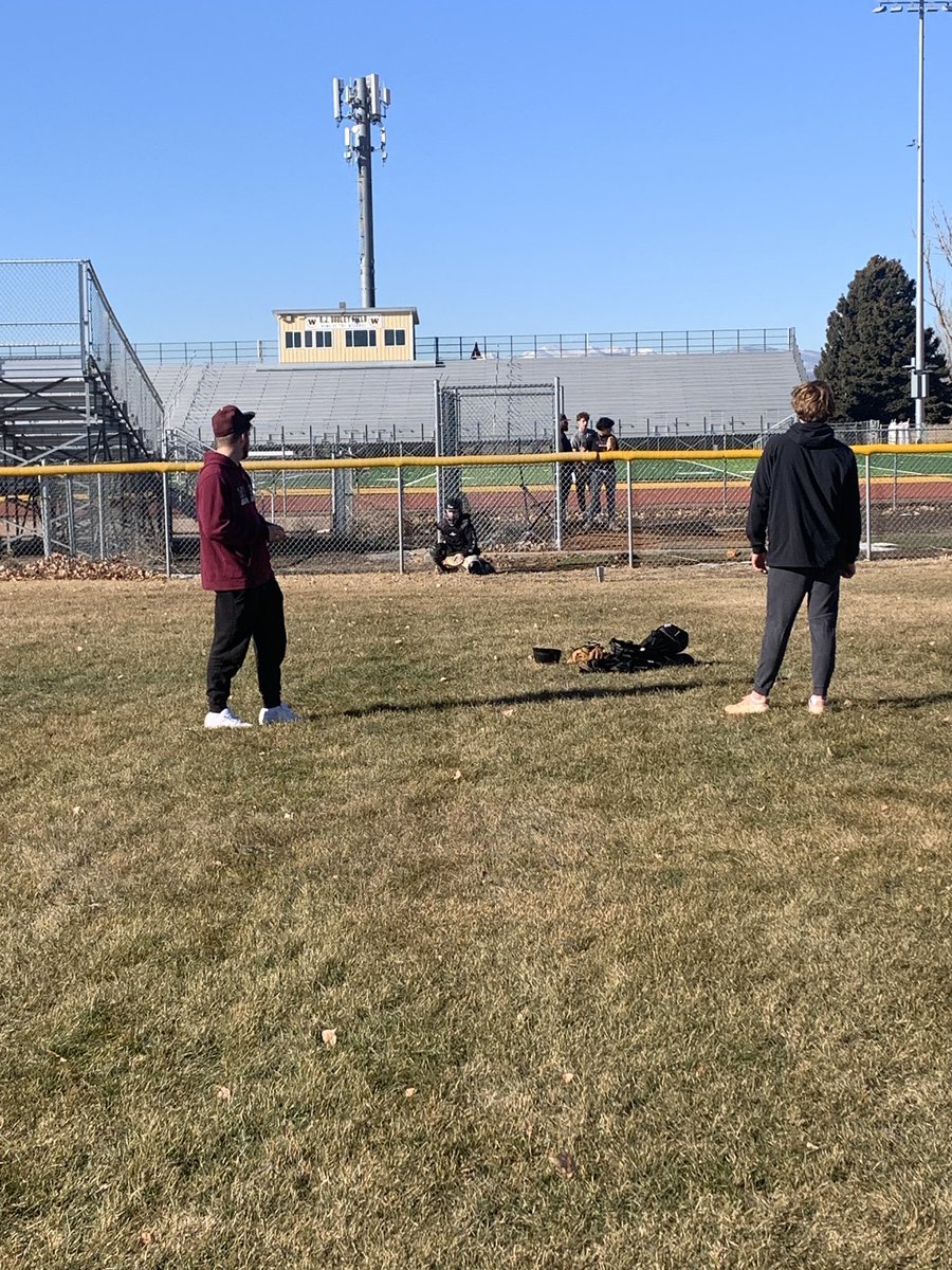 W_H_S_Baseball's tweet photo. It’s great to have Coach @aaron_rolf back with the Wizards and working with catchers.  @RylenRenton stayed after bullpens to work with younger guys. A beautiful day for baseball in Windsor today https://t.co/nu5lprxd4J