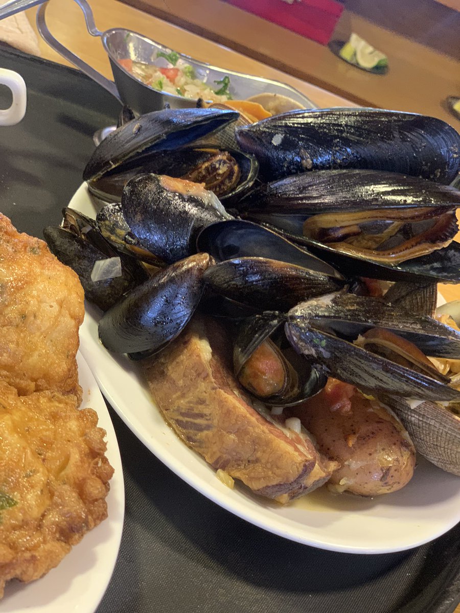 RestoranPolosur's tweet photo. #turismo #Ancud #Chiloe #vacaciones  
#almuerzo #cena #alojamiento #cabañas #Hotel #delegaciones 

Cabañas -Hotel - Restaurant 
Polo Sur 
Ancud -Chiloe https://t.co/xWVkTulUob