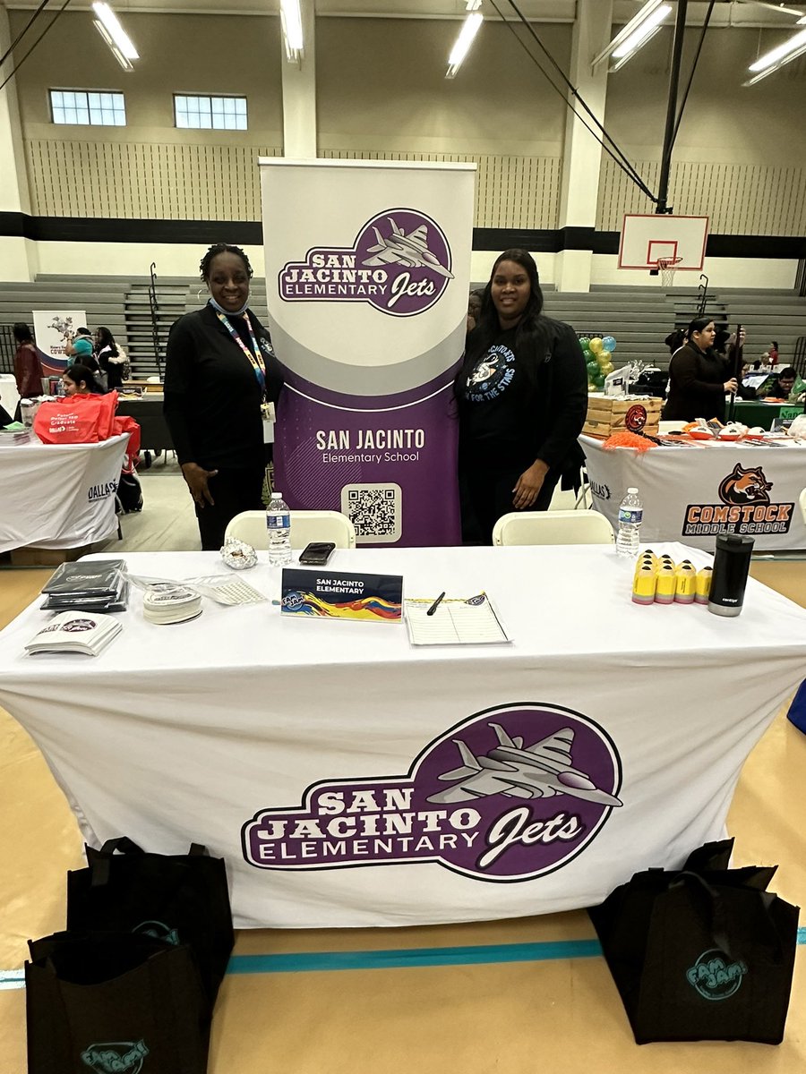 SanJacintoJets's tweet photo. What an amazing turnout at the Fam Jam today! Thank you to our amazing staff and PTO that came out and represented San Jacinto! #WeAreChangemakers #ReachForTheStars 💫
@Steps2Samuell @_HectorMartinez @Region2DISD https://t.co/ORlUeAv0oc