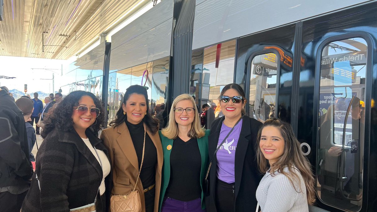 Colibri_Agency's tweet photo. Elevating transit to new heights, literally! We are proud to witness the @valleymetro light rail soar over one of Arizona's busiest highways. A symbol of progress and connectivity. 🌉🚆 #TransitMilestone #ArizonaProgress" https://t.co/UH8no4jDse