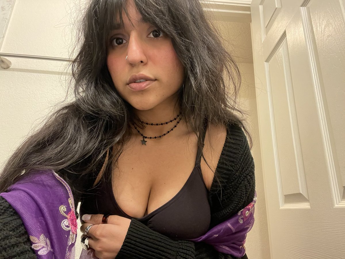 w33abooslut's tweet photo. 🧜🏽‍♀️🔮🧙🏾‍♀️💞 https://t.co/1f2xIxwn0b