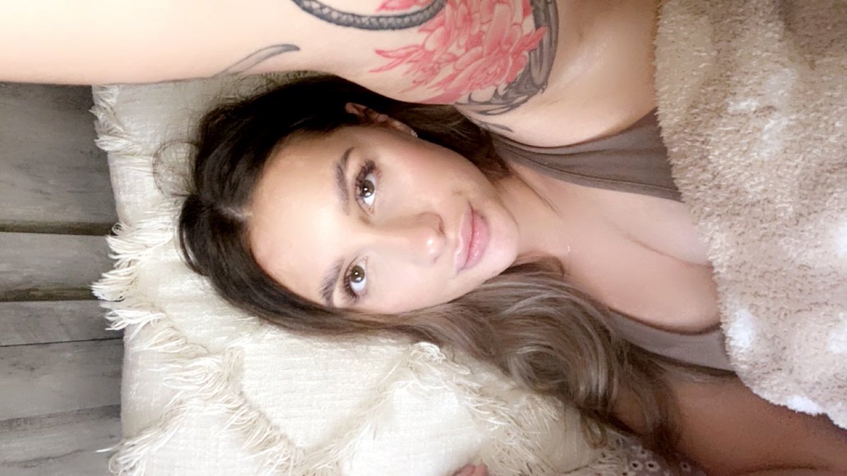 abby 🌞 (@abigailzthrall) on Twitter photo 