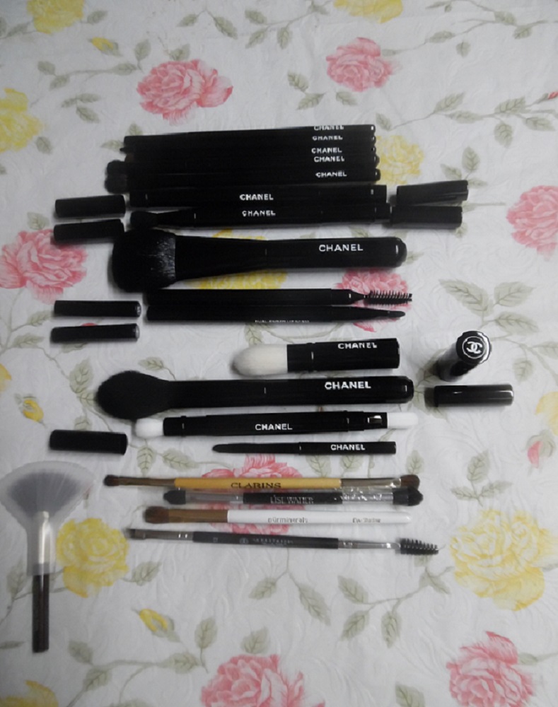 Chanel 14-Piece Makeup Brush Set
freeshippingbooth.ecrater.com/p/42598034

#Chanel  #chanel-beauty #ChanelBeauty #ChanelMakeup #LeenaNair #Maquillage #MaquillageYeux #EyeMakeup #womensgifts #ladiesgifts #MothersDay #MumsDay #MothersDayGift #MothersDayGifts #MumsDayGifts #MumsDaygift #giftitems