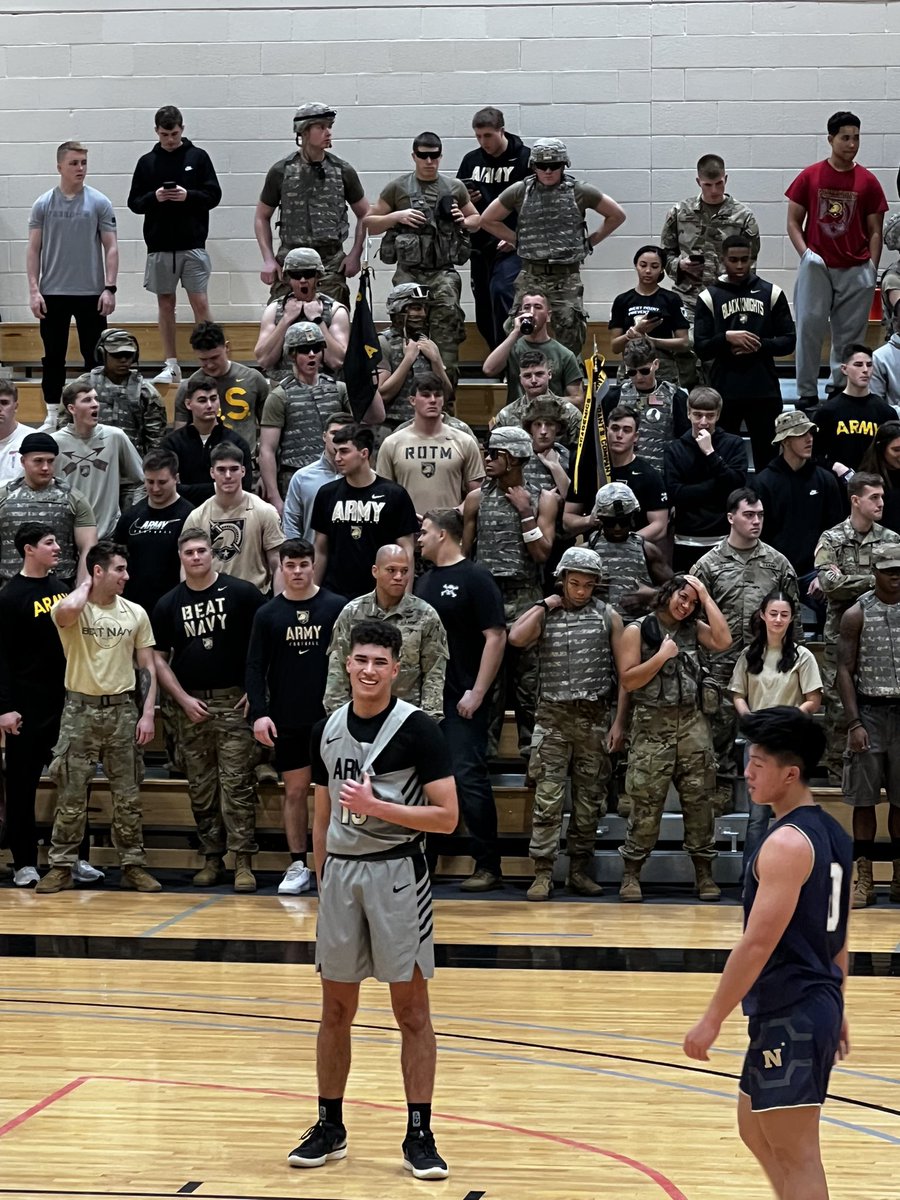 Hawk Hill Hoops Alum <a href="/k_McFarlandlll/">Kevin McFarland lll</a> 
In a heated Army v. Navy matchup.