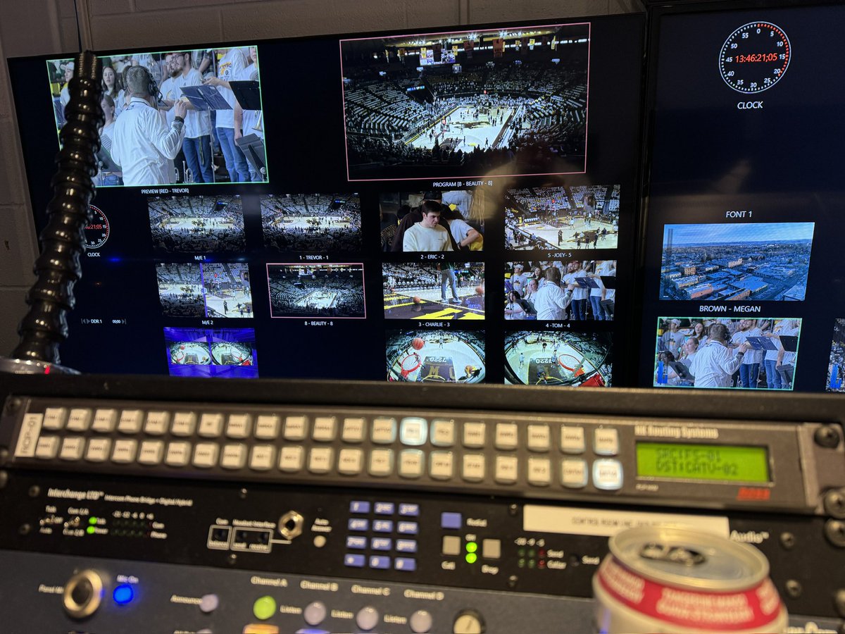 dennis_trapani's tweet photo. All ready to go for the TV broadcast for the 241st Border War between @CSUMBasketball and @wyo_mbb! If you can’t be in the #DomeofDoom get to the @MountainWestNetwork or @Stadium now!!! #gowyo 🤠📺 https://t.co/GS8xcYyVCA