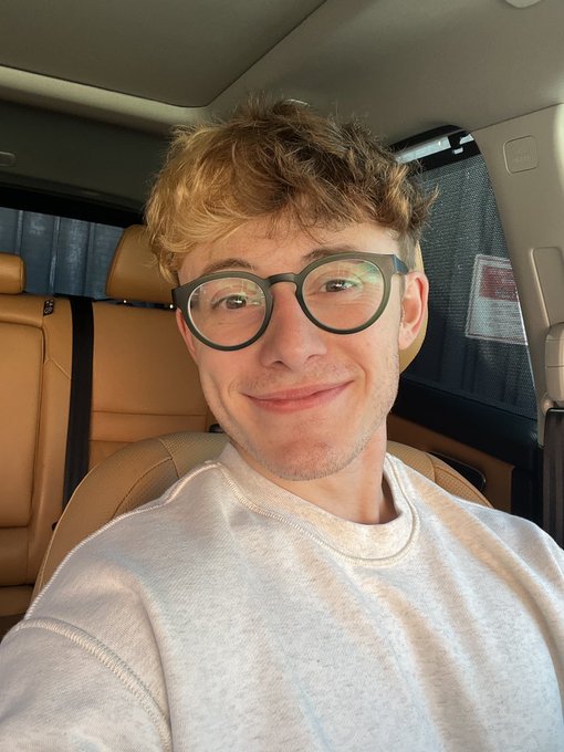 Fresh Haircut :) https://t.co/fI0m3vtFdD