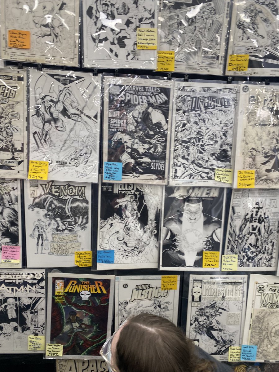 At the #OAX2024  show. The amount of comic artwork and artists is incredible.