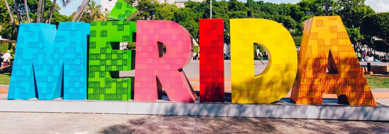 De kleuren in #widm #WieisdeMol  zie je door heel Mexico. O.a. naamborden van steden en  borden op snelweg. Is bedacht door bureau van Tourisme.

Bruin: archeologie
Roze: medisch/well-being
Geel: cultureel
Paars: seminar/conference
Groen: natuur/avontuur
Blauw: zon/zee/strand