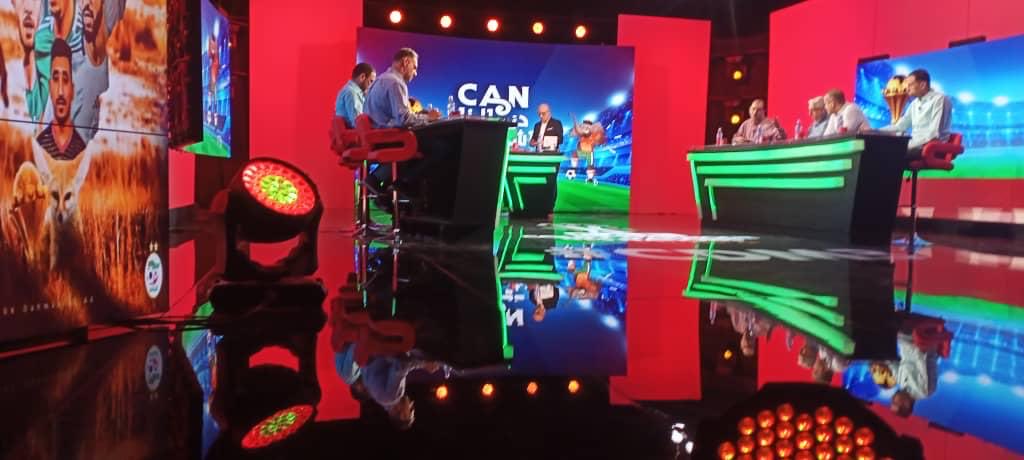DSOFIANEDANI's tweet photo. Rdv dans quelques minutes en live sur el Hayat TV pour un autre numéro de #CDM3 https://t.co/5i44hcvVu8
