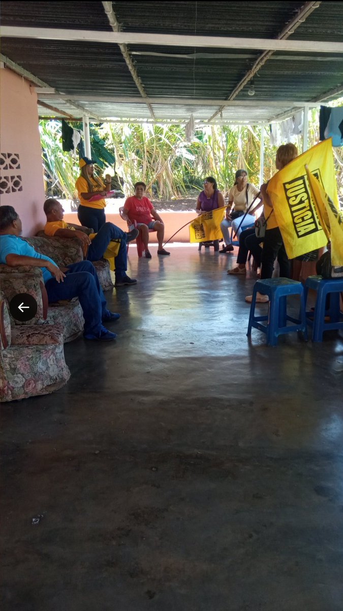 Pjfamiliarboli2's tweet photo. #27Enero  casaxcasa,  sector San Lorenzo #MuncPiar estado Bolívar, mensaje muy claro #RutaElectoral, #HastaElFinal  MariaCorina Presidenta , quedó  habilitada por el pueblo el #22Oct pasado #PJConVenezuela #VenezuelaGana 
#HastaElfinal @PJFamiliarNac @ActivismoPJ @PjusticiaPiar https://t.co/UVDLw5Zhco