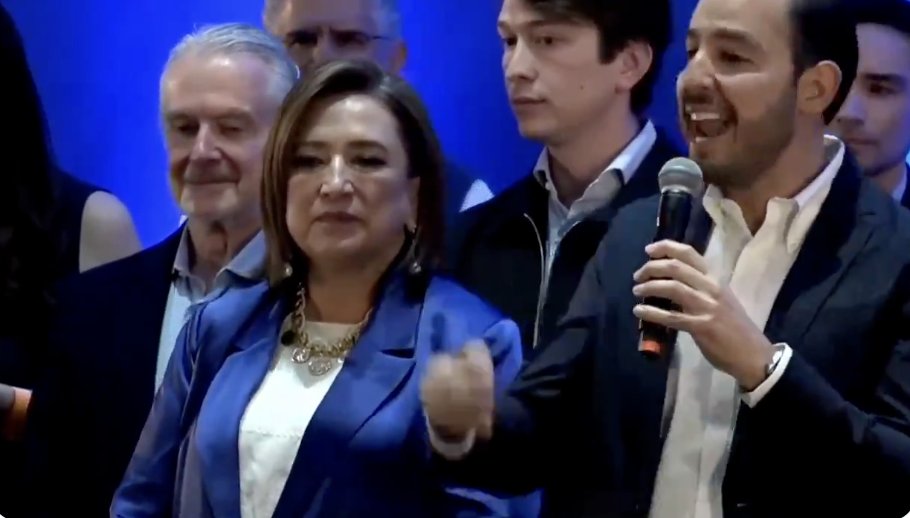 <a href="/catrina_nortena/">La Catrina Norteña</a> <a href="/XochitlGalvez/">Xóchitl Gálvez Ruiz</a> Ella y su hijo  muestran la cara de la derrota.