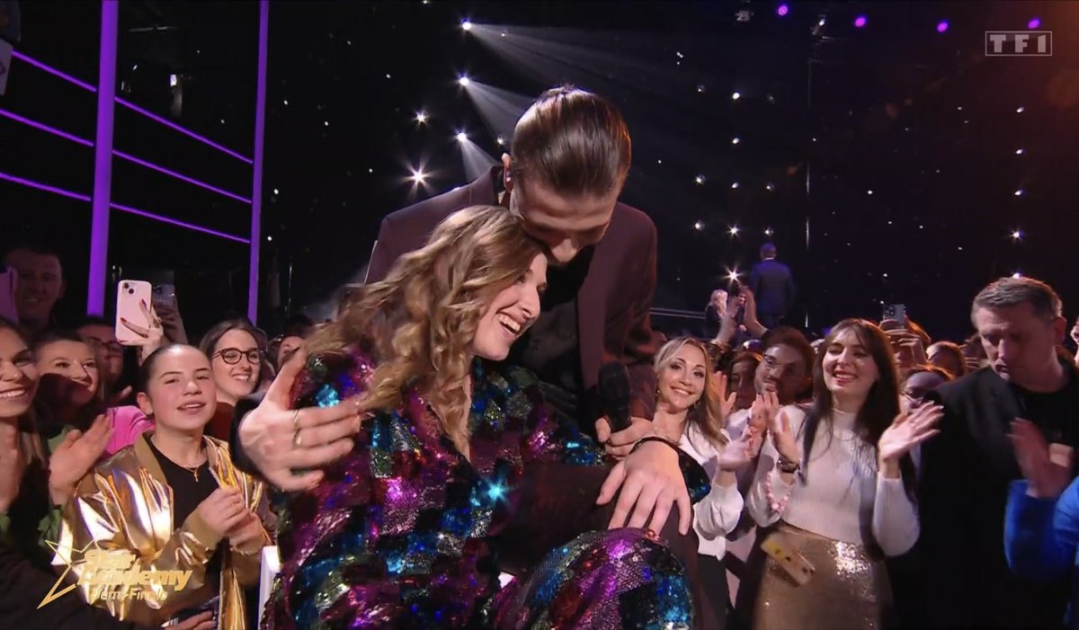 dorianecrp's tweet photo. le plus beau duo de la saison, les larmes coulent 😭 #Staracademy #StarAcademyleLive https://t.co/zUjtGCYFBP