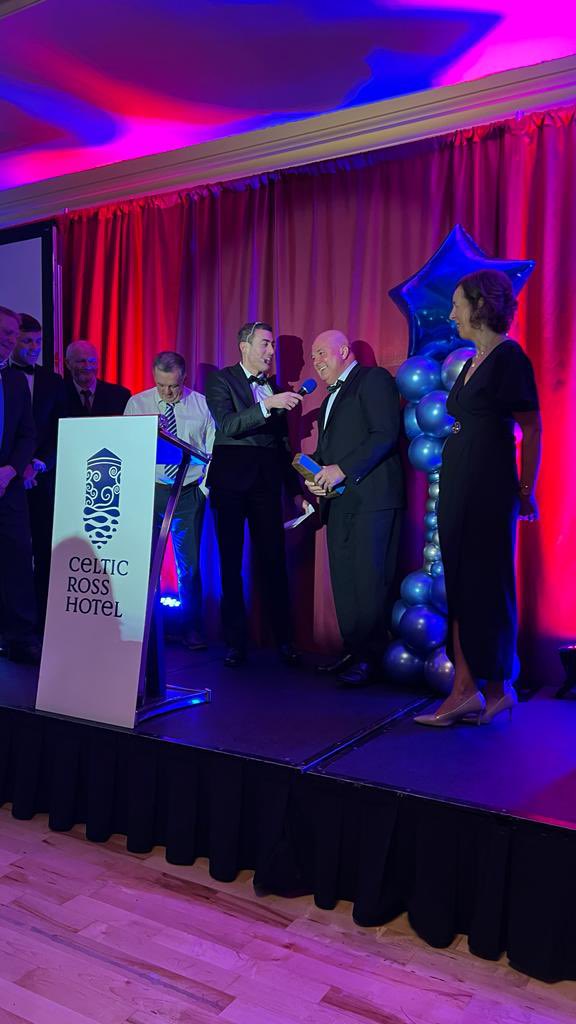Congratulations to Castlehaven GAA Club <a href="/CelticRossHotel/">Celtic Ross Hotel</a> #WestCorkSportsStar Club of the Year 2023! Club chairman Anthony Walsh accepting the award on behalf of the club <a href="/SouthernStarIRL/">The Southern Star</a> <a href="/C103Cork/">C103</a>