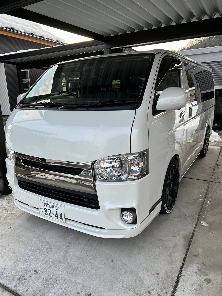 h20844452's tweet photo. ハイエース　4型　ダークプライム
2WD ディーゼル3000cc  
260万で売ります。

車検　R6年9月
距離142394km 
ハイラックスGR純正ホイール
3インチダウン　
SOREXヒッチメンバー
10インチナビ
フロント、左右カメラ https://t.co/dZQlX2uEi9